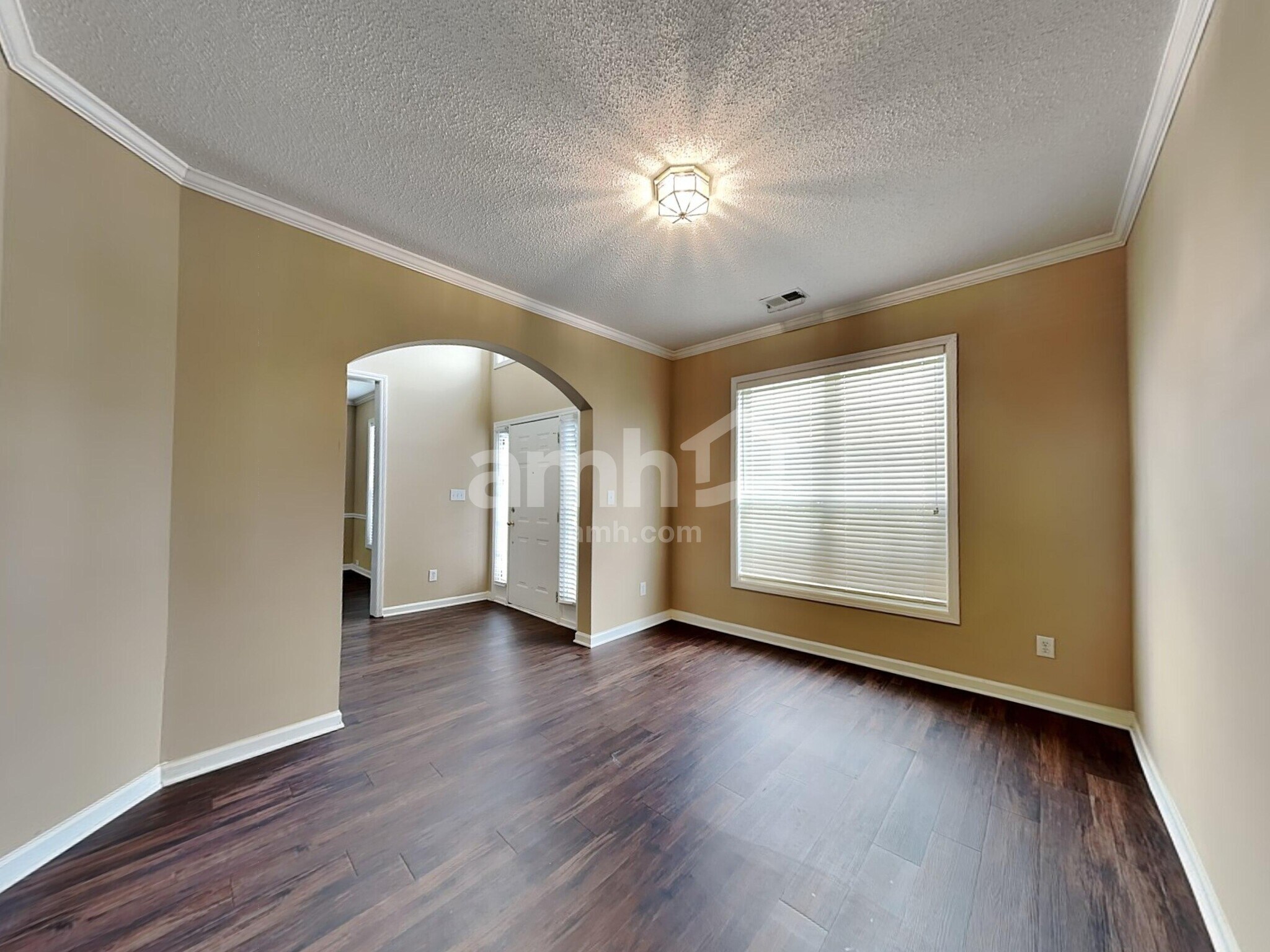 Building Photo - 812 Andora Way SW