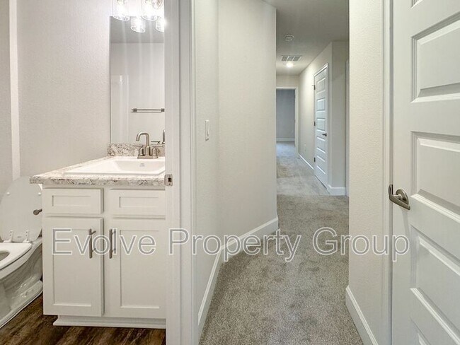 Building Photo - 31 Westridge Ln