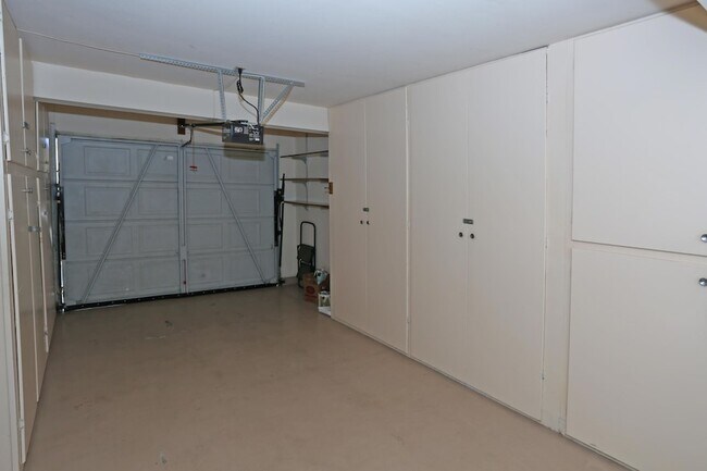Building Photo - 34 Ocean View Ave
