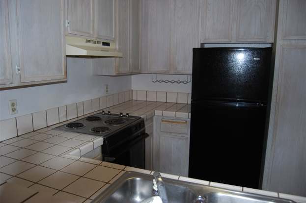 Building Photo - 5990 Dandridge Ln