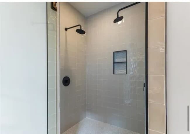 Building Photo - Single Family HOME with 3 Bedrooms 2 1/2 B...