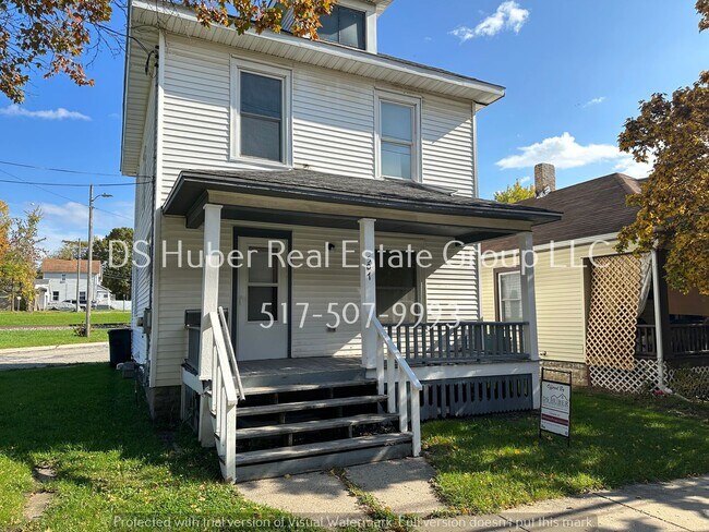 Building Photo - 507 S Hosmer St