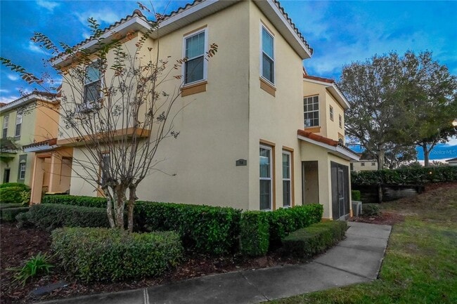 Building Photo - 704 Monroe Cir