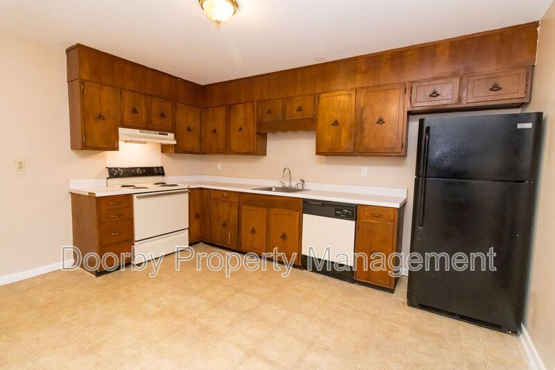 Building Photo - 5057 Cameron Ln