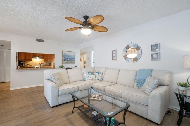 Building Photo - 950 Lavers Cir
