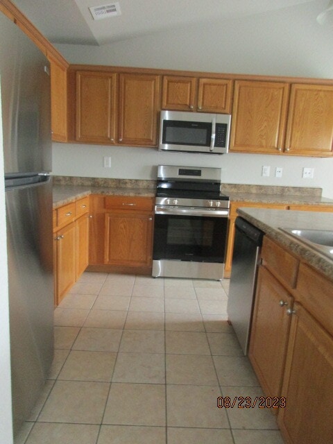 New Appliances - 2306 W Oak Park Pl