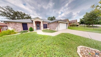 Building Photo - 2536 Mugho Dr