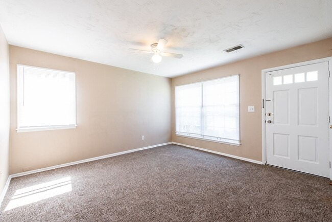 Building Photo - Awesome Home!!!