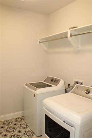 Building Photo - 5212 Shadetree St