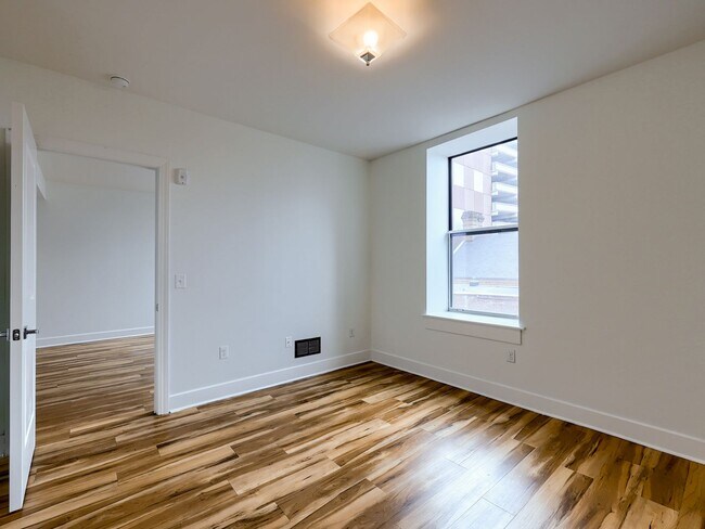 Building Photo - 231 State St