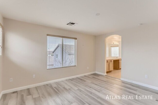 Building Photo - 5518 Avent Ferry St