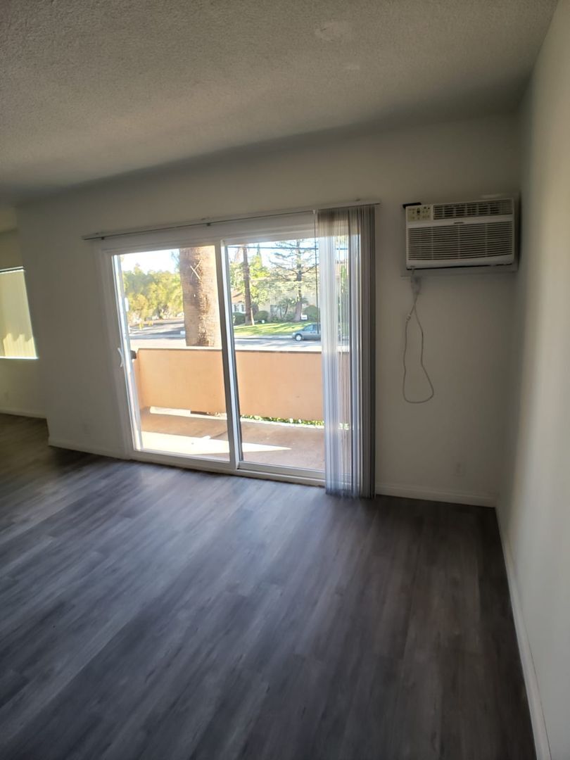 Building Photo - 5433 Sepulveda Blvd