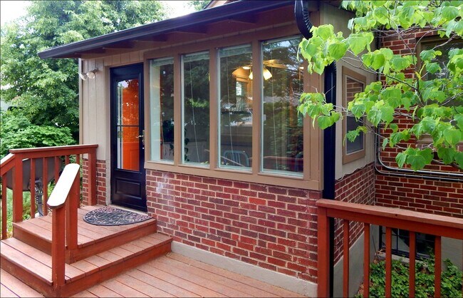 Building Photo - $0 DEPOSIT OPTION! BERKELEY/HIGHLANDS, BEAUTIFUL HOME, EXCEPTIONAL UPDATES AND CONDITION, BEAUTIF...