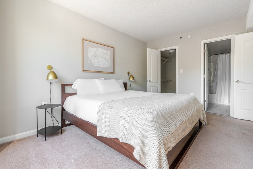 Building Photo - 2140 L St NW