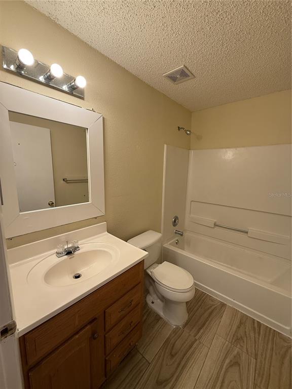 Building Photo - 2744 Botts Landing Rd