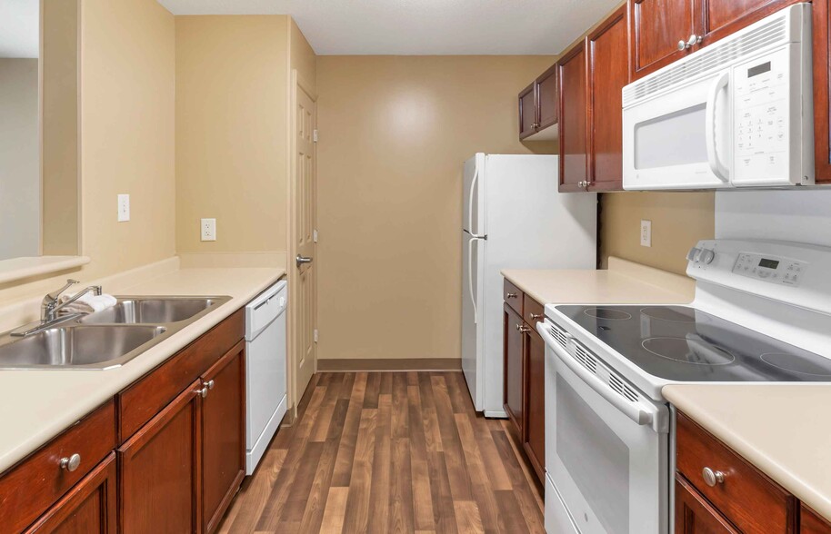 Building Photo - Furnished Studio-Phoenix - Midtown