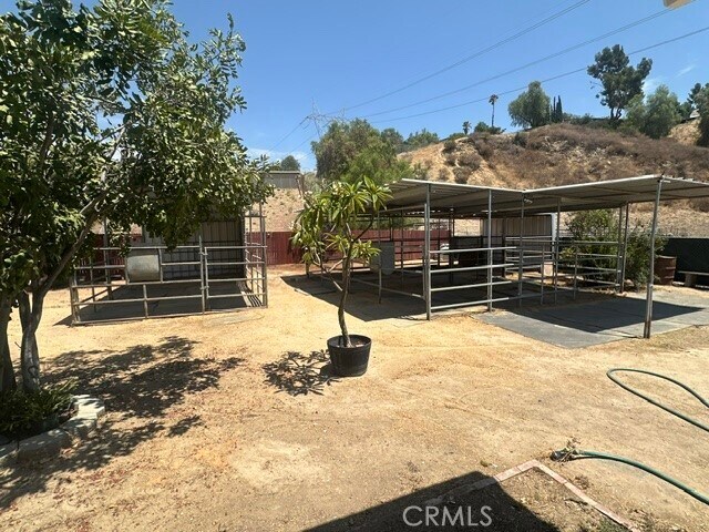 Building Photo - 10108 Stonehurst Ave