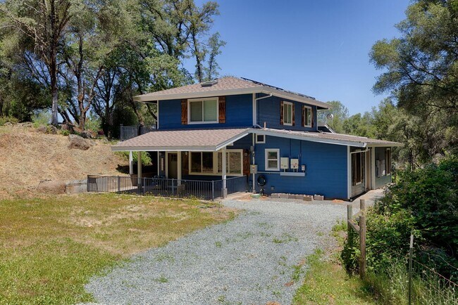 Building Photo - Private Gated 3BD/2BA Home on Acreage – Close to Bear River Highschool