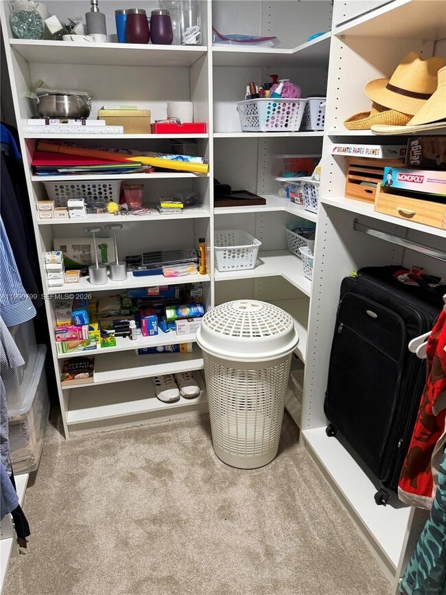 Building Photo - 4900 N Ocean Blvd