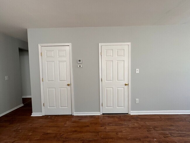 Building Photo - 1018 S 52nd St