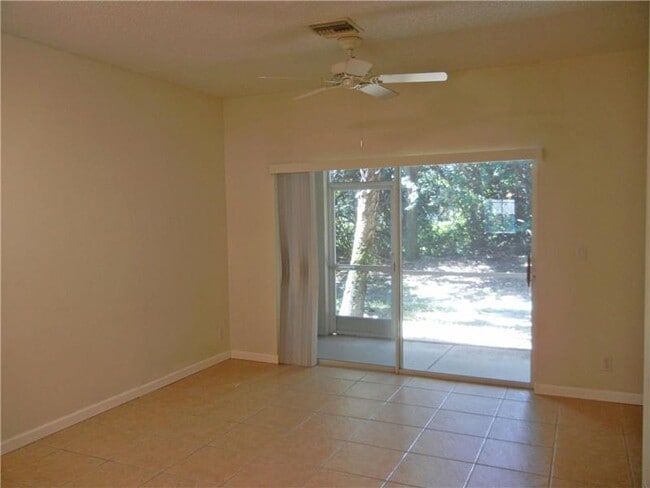 Building Photo - 5055 Palmbrooke Cir