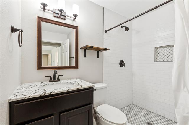 Building Photo - 519 Royal Crest Dr