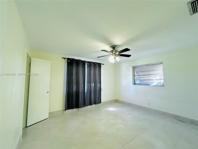 Building Photo - 6624 NW 2nd St