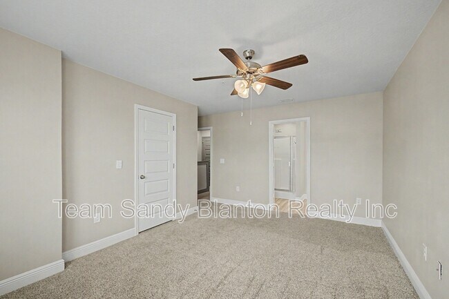 Building Photo - 9055 Golden Eye Dr