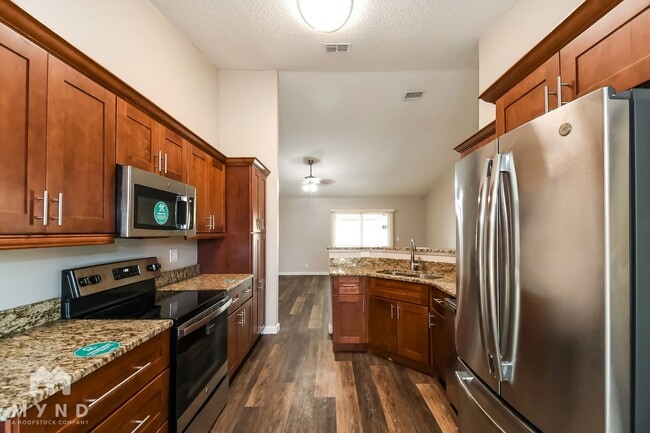 Building Photo - 100 Autumn Springs Ct W