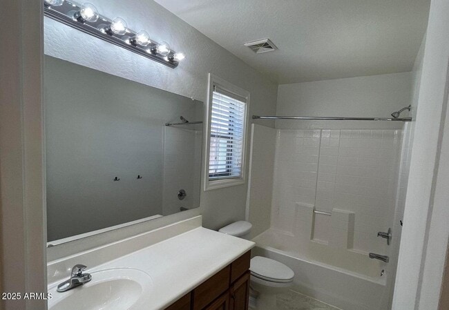 Building Photo - 3846 E Baars Ave