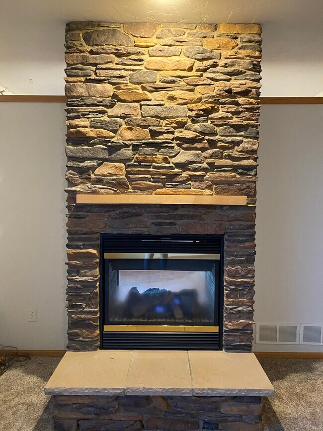 Building Photo - 5236 Sassafras Dr