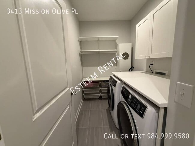 Building Photo - 3413 Mission Olive Pl