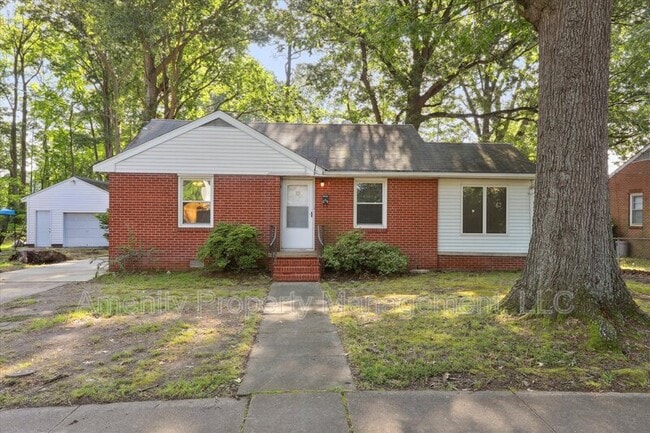 Primary Photo - 12 Northampton Dr