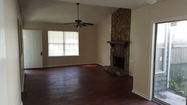 Building Photo - Cozy Home in Georgetown area