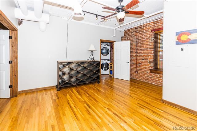 Building Photo - 1940 Blake St