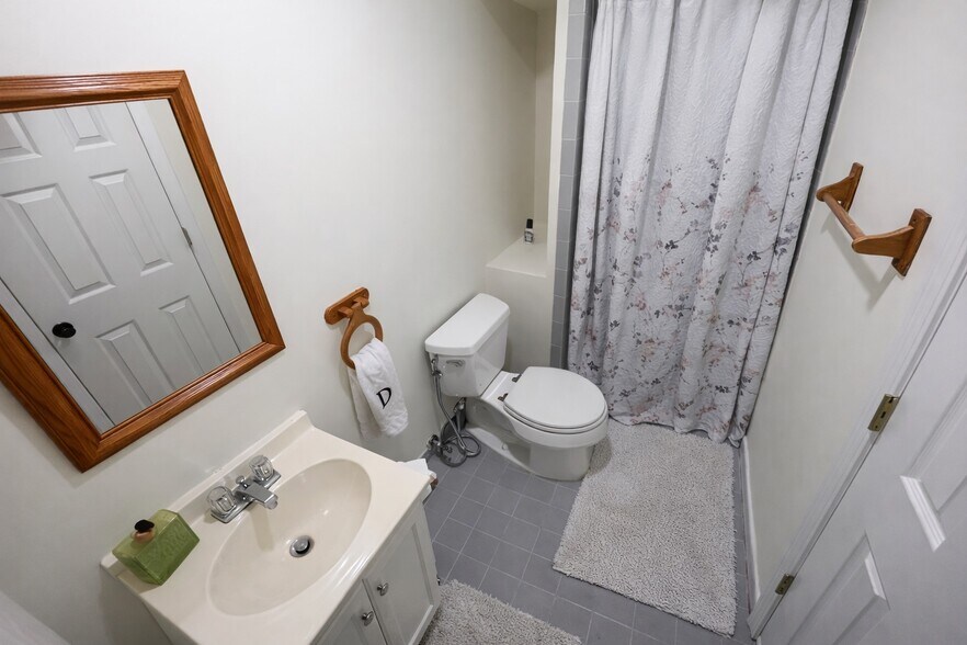 Basement Bath - 5706 Rocky Run Dr