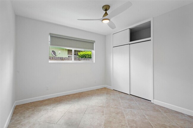 Building Photo - 5206 Cleveland St