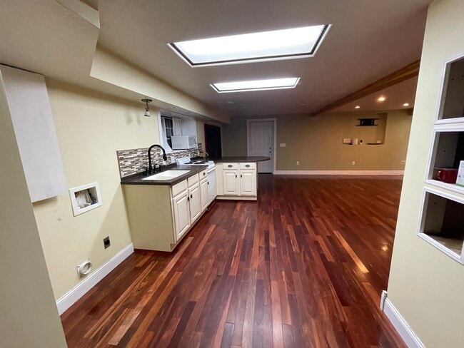 Building Photo - 572 W 6300 S