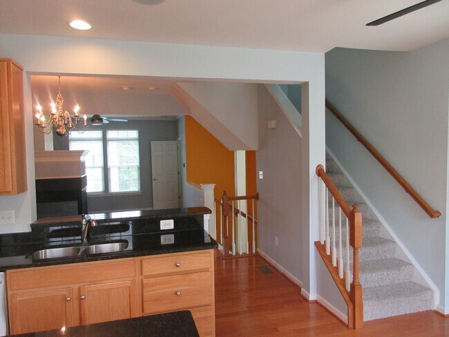 Building Photo - 469 Rolkin Rd