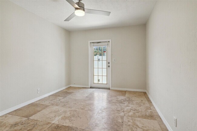 Building Photo - 1470 N Dixie Hwy