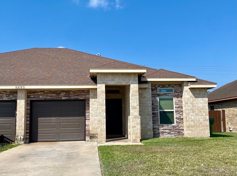 Building Photo - 6693 Garden Woods Ave