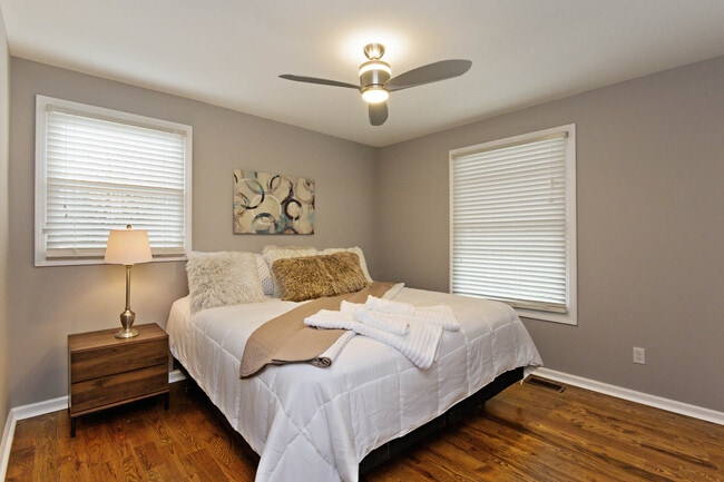 Building Photo - 6309 Thunderbird Dr