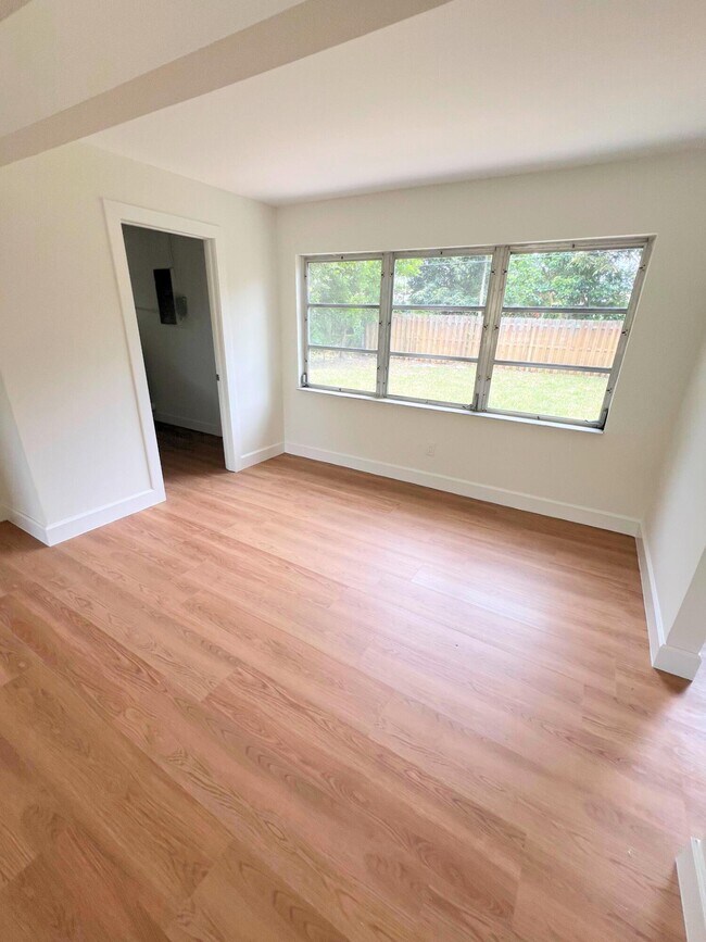 Building Photo - 4787 Tortuga Dr