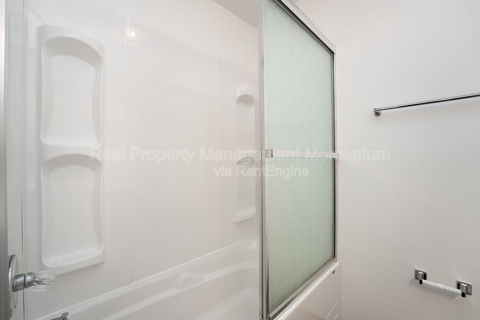 Building Photo - 716 E Locust St