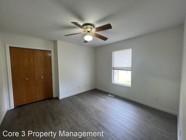 Building Photo - 3 br, 2 bath House - 2004 Finch Haven