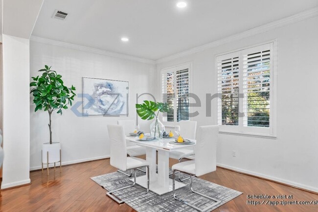 Building Photo - 28530 Gulfport Cir