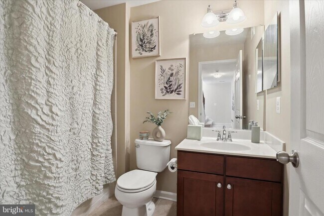 Building Photo - 45758 Winding Branch Terrace
