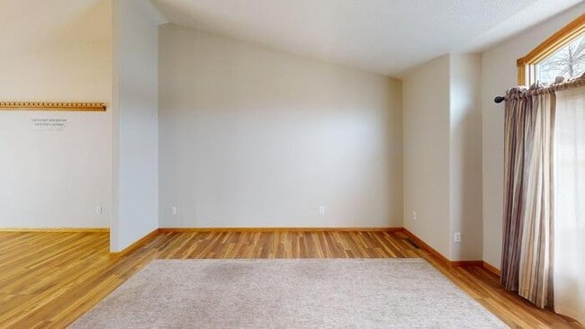 Building Photo - 449 Napa Lp