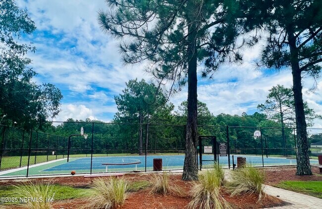 Building Photo - 9332 Beresford Ct