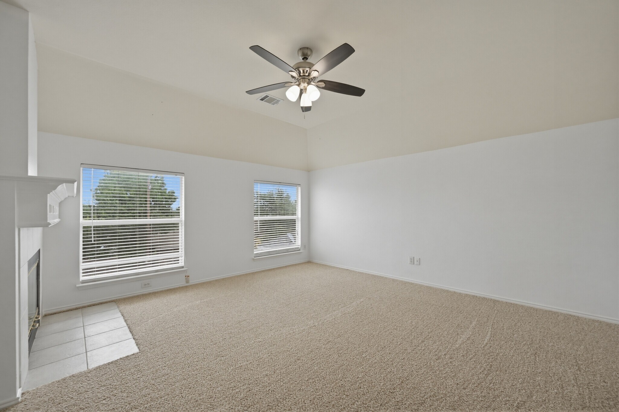 Building Photo - 2125 Elm Falls Pl